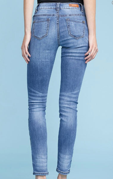 Medium wash skinny jeans